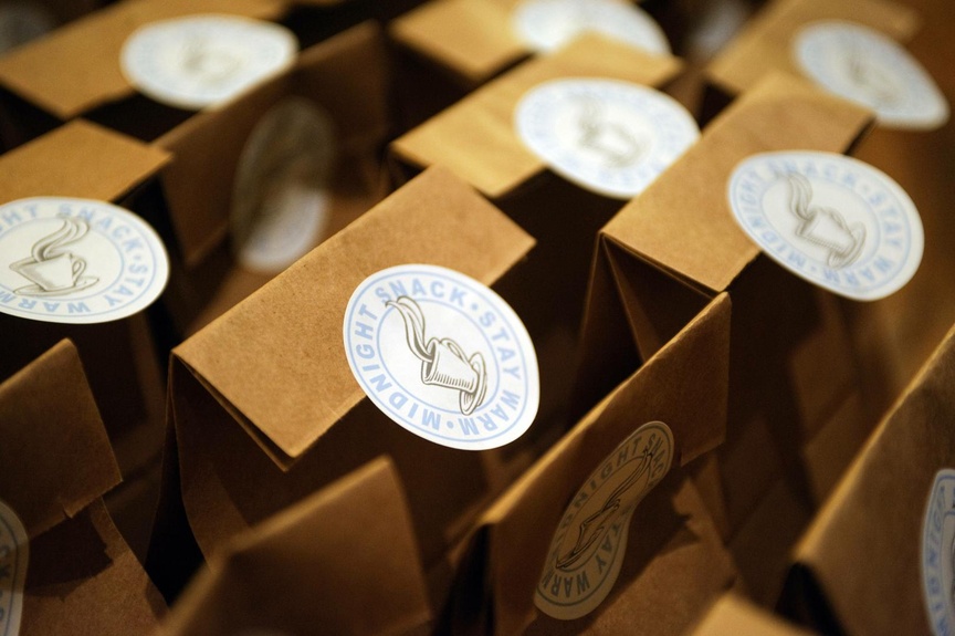 Article: 9 Clever Favor Ideas You Haven't Seen Before
Photography: Kirsten Shultz
Read More:
http://www.insideweddings.com/news/planning-design/9-clever-favor-ideas-you-havent-seen-before/1174/
