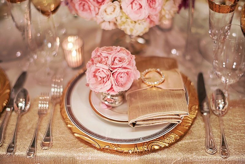 Golden Charger Plate %26 Pink Flowers
Photography: Carasco Photography
Read More:
http://www.insideweddings.com/weddings/a-regal-modern-ethereal-inspirational-wedding-shoot-in-chicago/667/ Wedding reception shoot with gold plate and pink flowers