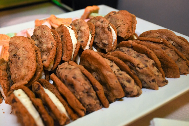 Chocolate Chip Cookie Ice Cream Sandwich
Photography: Carasco Photography
Read More:
http://www.insideweddings.com/weddings/personalized-fairy-tale-wedding-with-fun-entertainment-in-chicago/1283/ wedding dessert ideas sweets table with ice cream sandwiches made from real homemade cookies
