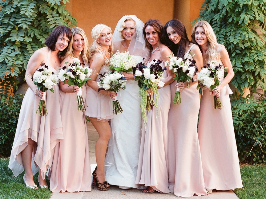 Article: Chic Pink Bridesmaid Dresses
Photography: Elizabeth Messina
Read More:
http://www.insideweddings.com/news/fashion/chic-pink-bridesmaid-dresses/1257/