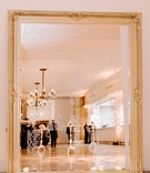 Mirror Seating Chart with Petals
Photography: Haley Ringo Photography
Read More:
http://www.insideweddings.com/weddings/zena-foster-and-durrell-tank-babbs/1239/ gold framed mirror seating chart, pillar candles, rose petals on floor