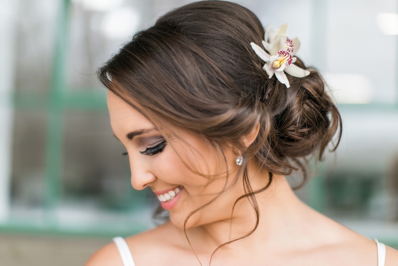 Headpieces Veils Photos Orchids In Bride S Hair Inside Weddings