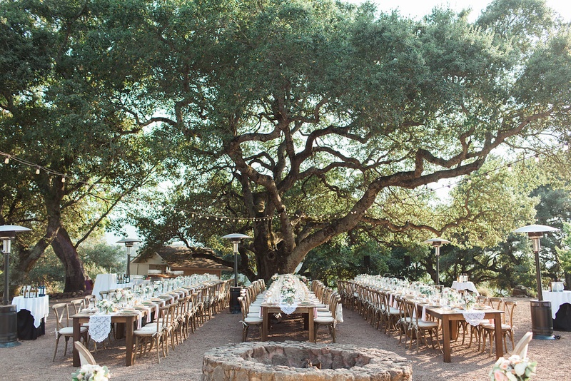 Alfresco Winery Reception Venue, California
Photography: Katie Shuler Photography
Read More:
http://www.insideweddings.com/weddings/rustic-chic-outdoor-wedding-at-a-winery-in-northern-california/945/ alfresco winery reception wedding venue northern california kunde estate family tables lights runner