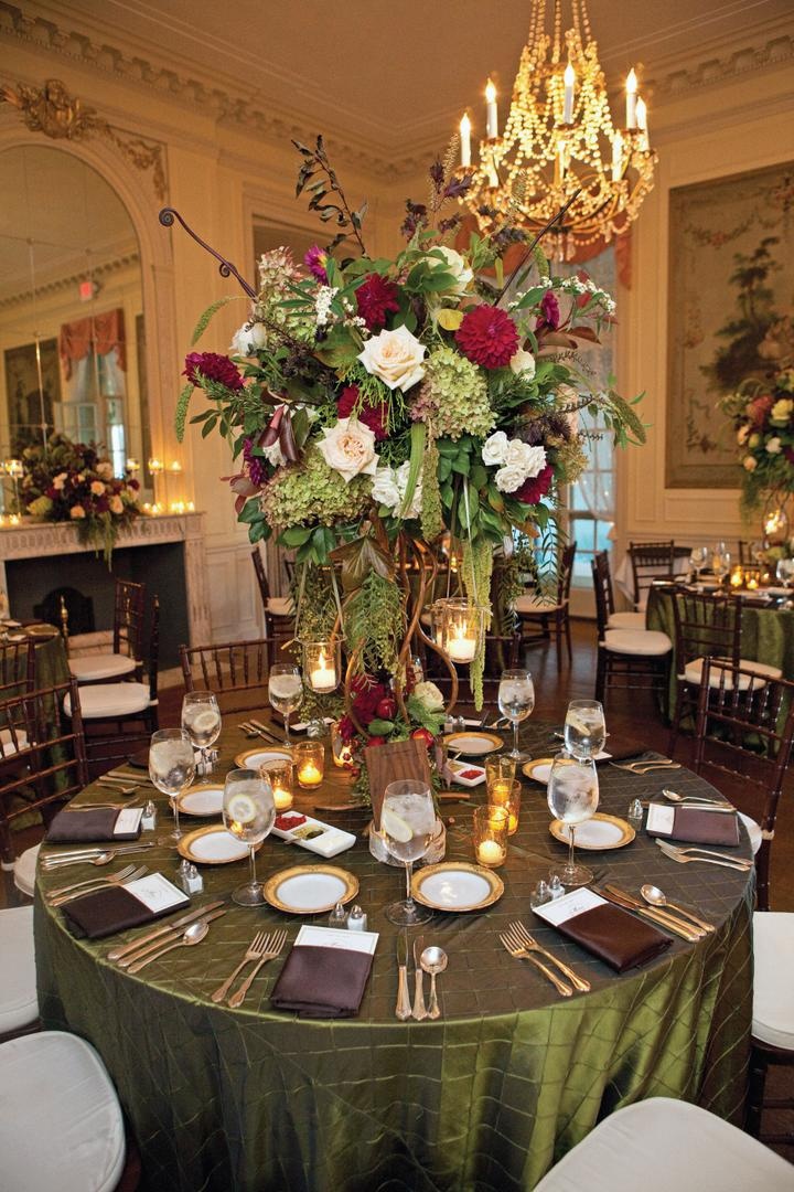 Seasonal Wedding Reception
Photography: Kristin Spencer Photography
Read More:
http://www.insideweddings.com/weddings/elegant-rhode-island-wedding-with-nature-theme/332/ Christmas color wedding reception tables
