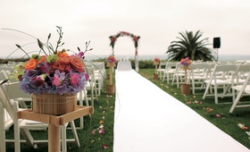 Tropical Ceremony with Ocean View
Photography: Scott A. Nelson Photography
Read More:
http://www.insideweddings.com/weddings/colorful-seaside-wedding-in-southern-california/16/ Oceanfront ceremony on hilltop
