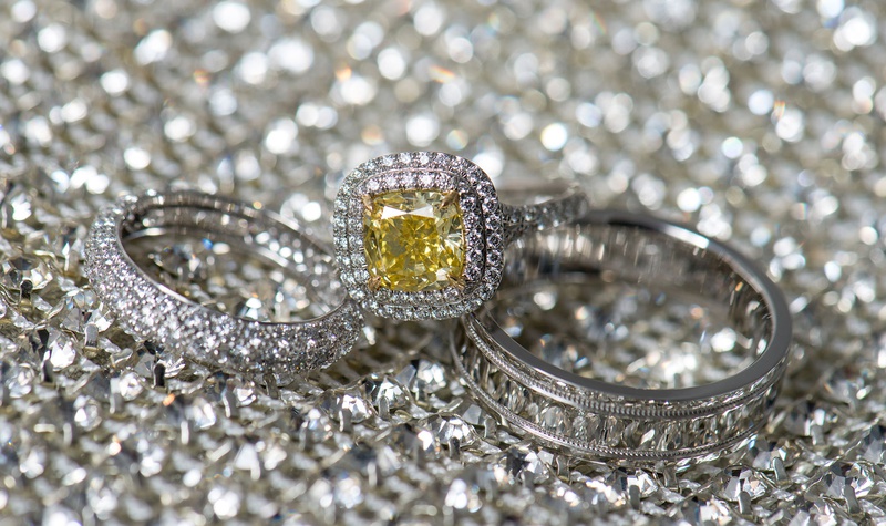 Yellow Diamond Double Halo Ring
Photography: Suzanne Delawar Studios
Read More:
http://www.insideweddings.com/weddings/intimate-oceanfront-wedding-with-romantic-red-pink-white-palette/1235/ wedding engagement ring yellow diamond with double halo setting wedding rings