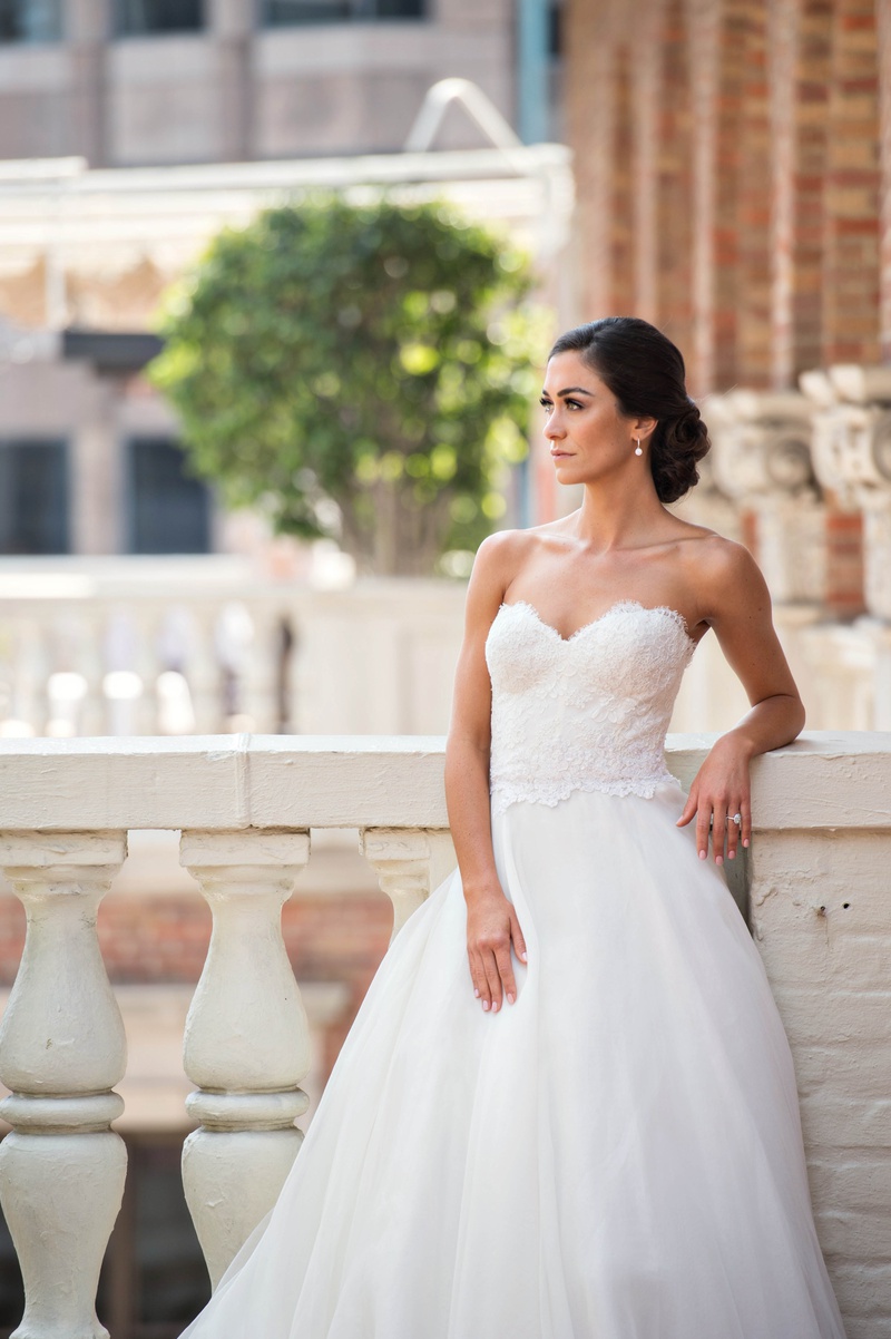 bridal portraits on a balcony