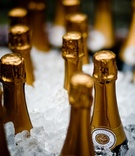 Méthode Champenoise
Photography: Docuvitae
Read More:
http://www.insideweddings.com/weddings/canadian-american-wedding-in-malibu-california/393/ Gold champagne bottles in bucket of ice at wedding reception