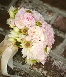 Pale Pink Bouquet
Photography: BLR Life Photography and Cinema
Read More:
http://www.insideweddings.com/weddings/summer-wedding-with-neutral-colors-in-napa-california/448/ White and pink garden roses wrapped in sheer ribbon