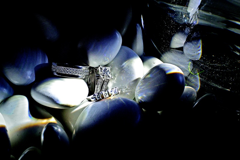 Diamond Wedding Rings
Photography: Collins Metu Photography
Read More:
http://www.insideweddings.com/weddings/sarita-minor-and-jarett-dillard/432/ Jarett Dillard diamond men's wedding band with rings