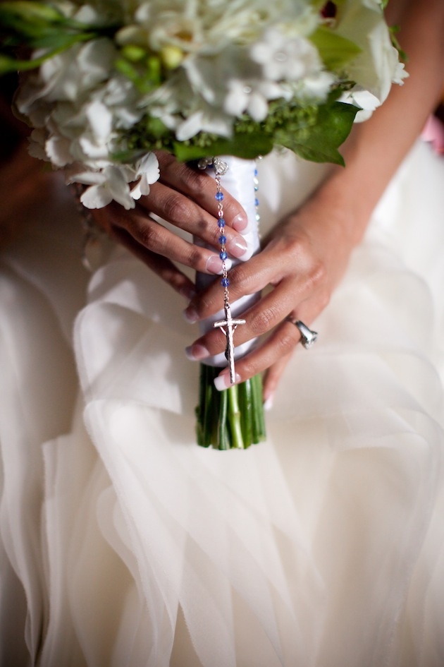 Rosary Bead Bouquet
Photography: Jessica Lewis Photography
Read More:
http://www.insideweddings.com/weddings/summer-wedding-at-the-sls-hotel-beverly-hills-california/460/ Bride holds white and green bouquet with blue bead rosary