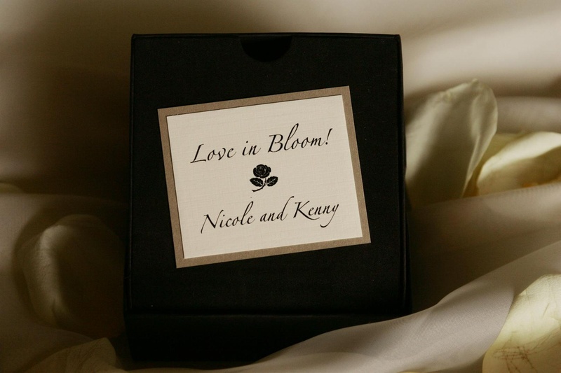 Black and Gold Wedding Favor
Photography: Lyn Sims Photographer
Read More:
http://www.insideweddings.com/weddings/glamorous-fall-wedding-with-garden-touches-in-tucson-arizona/258/ Ivory and gold card found in gift box