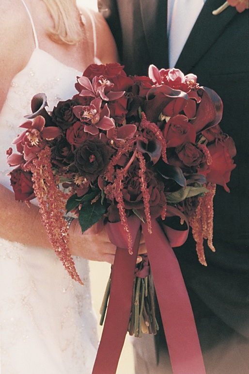 Dark Red Bouquet
Photography: Max Shaboot Photography
Read More:
http://www.insideweddings.com/weddings/romantic-fall-wedding-in-newport-beach-california/59/ Burgundy flowers tied together with rouge ribbon