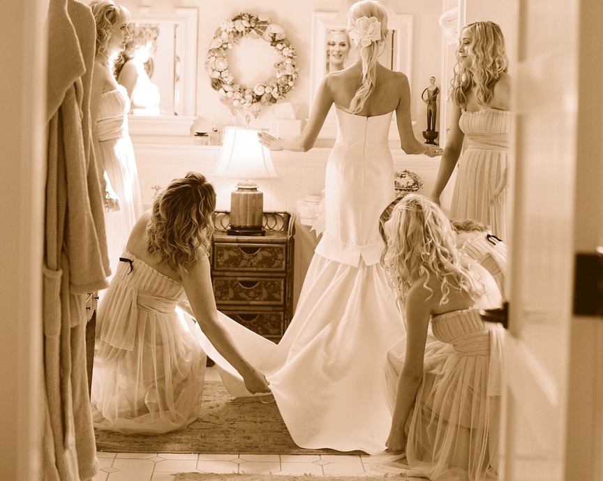 Article: Bridesmaid Jewelry in Shades of Pink and Gold
Photography: Elizabeth Messina
Read More:
http://www.insideweddings.com/news/jewelry/bridesmaid-jewelry-in-shades-of-pink-and-gold/1258/