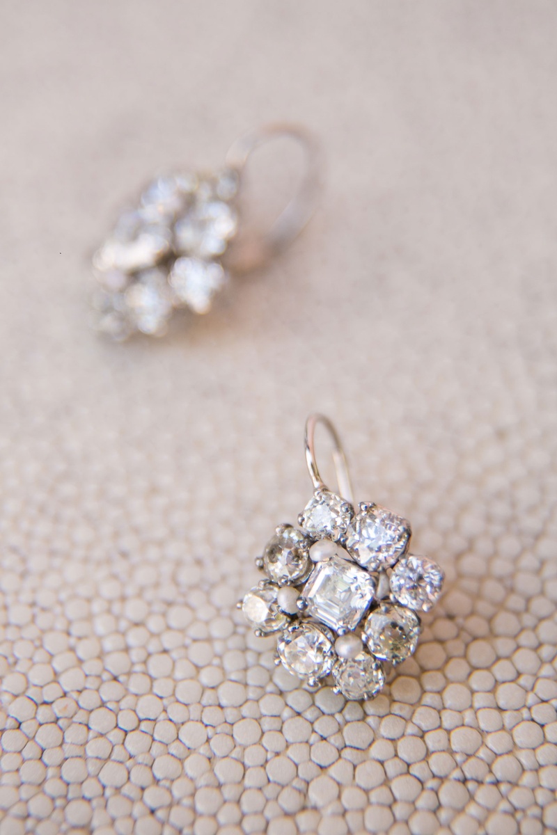 Diamond Cluster Earrings
Photography: Samuel Lippke Studios
Read More:
http://www.insideweddings.com/weddings/glamorous-alfresco-ceremony-ballroom-reception-and-after-party/1041/ Wedding jewelry bridal ceremony earrings diamond cluster earrings