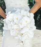 Phalaenopsis Orchid Bouquet
Photography: John Solano Photography
Read More:
http://www.insideweddings.com/weddings/tented-beach-wedding-in-malibu-california/24/ Cascading white phalaenopsis orchid bouquet
