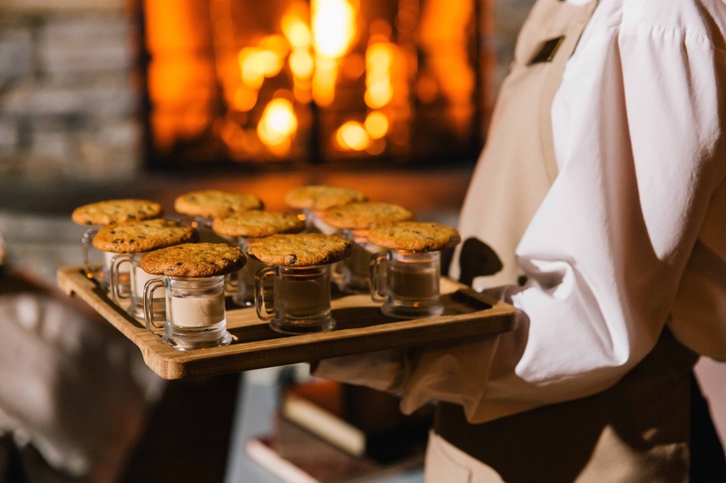 Late Night Sweet Treats
Photography: Vue Photography
Read More:
http://www.insideweddings.com/weddings/baroque-autumn-wedding-with-deep-wine-tones-in-north-carolina/770/ late night sweet treat Baileys Shooters and Milk Shooters with Homemade Chocolate Chip Cookies