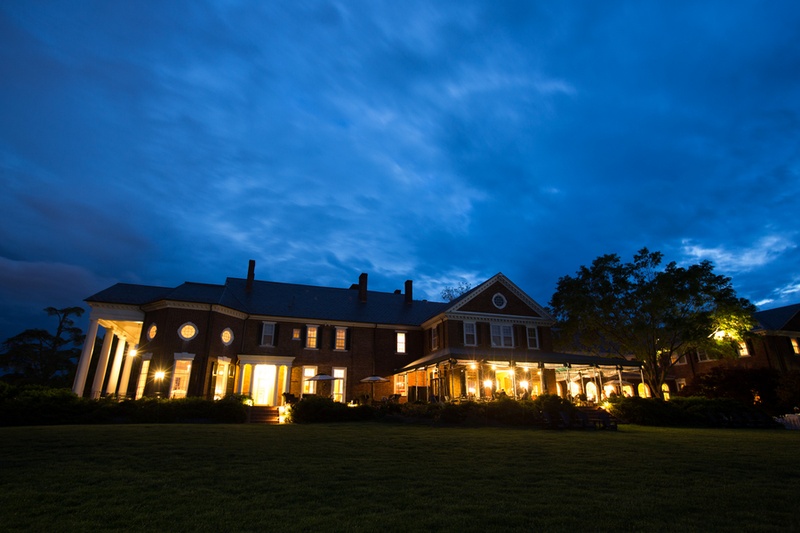 Country Club Venue
Photography: Aaron Watson Photography
Read More:
http://www.insideweddings.com/weddings/classic-virginia-wedding-inspired-by-grace-kellys-elegance/511/ Farmington Country Club at dusk with lights on