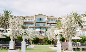 Luxury Resort Wedding
Photography: Troy Grover Photographers
Read More:
http://www.insideweddings.com/weddings/jet-setter-couples-modern-wedding-with-travel-inspired-elements/528/ Montage Laguna Beach lawn wedding ceremony