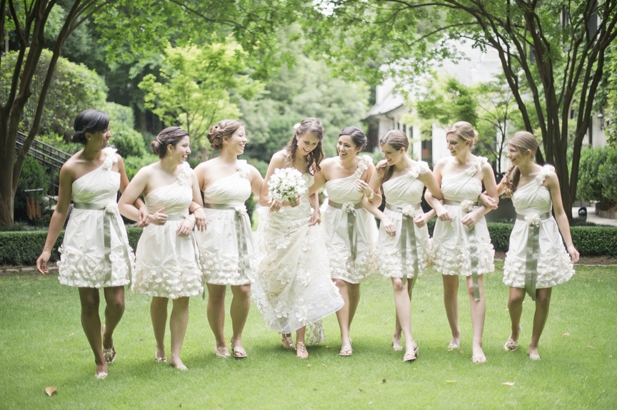 Article: Celebrate Spring with These Amazing Beauty Products
Photography: Harwell Photography
Read More:
http://www.insideweddings.com/news/beauty/celebrate-spring-with-these-amazing-beauty-products/1767/