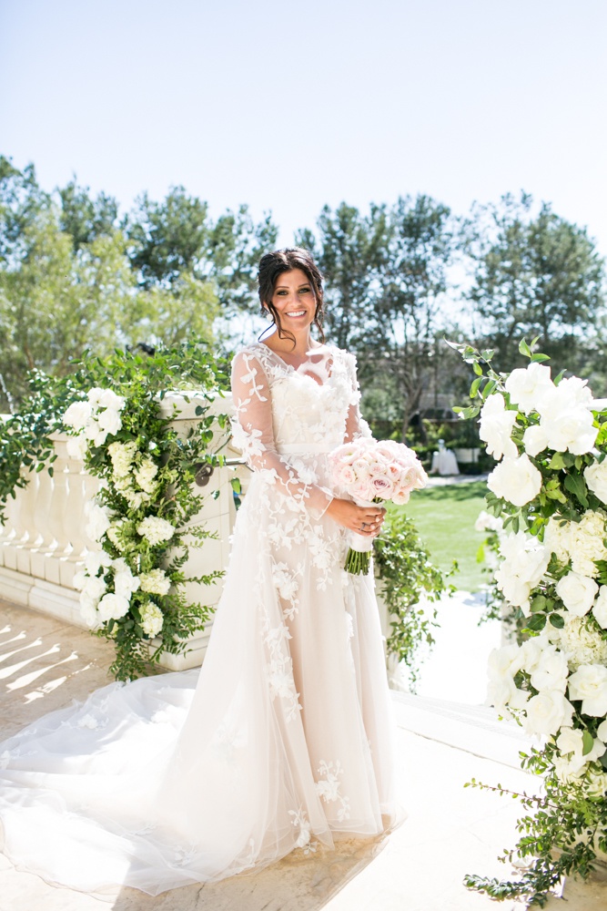 3D Florals on Wedding Dress
Photography: Samuel Lippke Studios
Read More:
http://www.insideweddings.com/weddings/outdoor-jewish-wedding-ceremony-luxe-reception-in-california/1160/ Bride's long sleeve Marchesa wedding dress with three dimensional flower appliques mark ingram