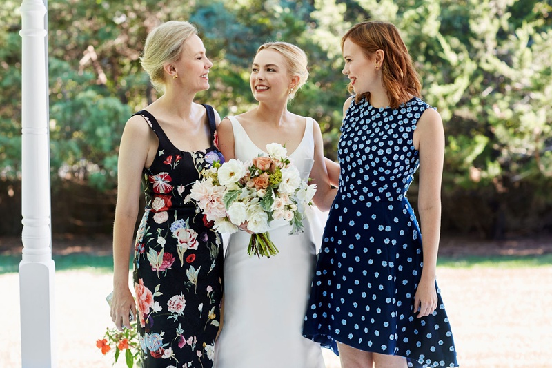 Floral-Print Mother of Bride Dress
Photography: Christian Oth Studio
Read More:
http://www.insideweddings.com/weddings/timeless-wedding-with-garden-inspired-decor-in-the-hamptons/1237/ bride in classic wedding dress with mother of bride in flower print dress and sister in blue dress