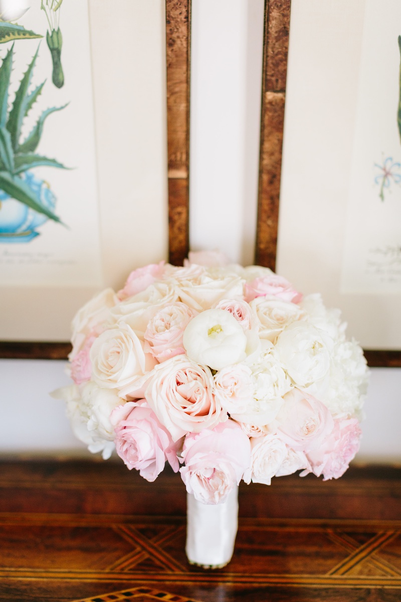 White and Blush Bridal Bouquet
Photography: Jodee Debes Photography
Read More:
http://www.insideweddings.com/weddings/elegant-alfresco-ceremony-reception-with-parisian-elements/1176/ bridal bouquet with ivory and blush roses and white peonies
