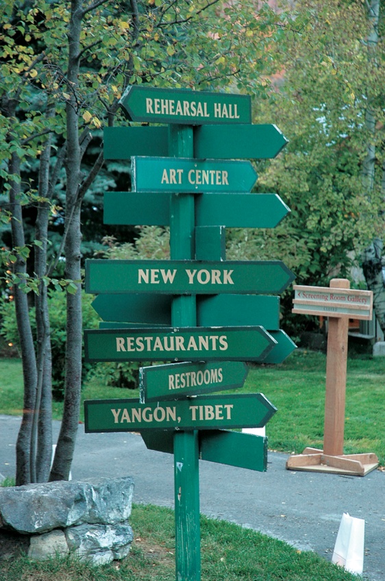 Sundance Resort Sign Post
Photography: Quinn Farley for Scott Breen Studios
Read More:
http://www.insideweddings.com/weddings/fall-mountain-lodge-wedding-in-sundance-utah/612/ Green sign with arrows pointing toward different cities