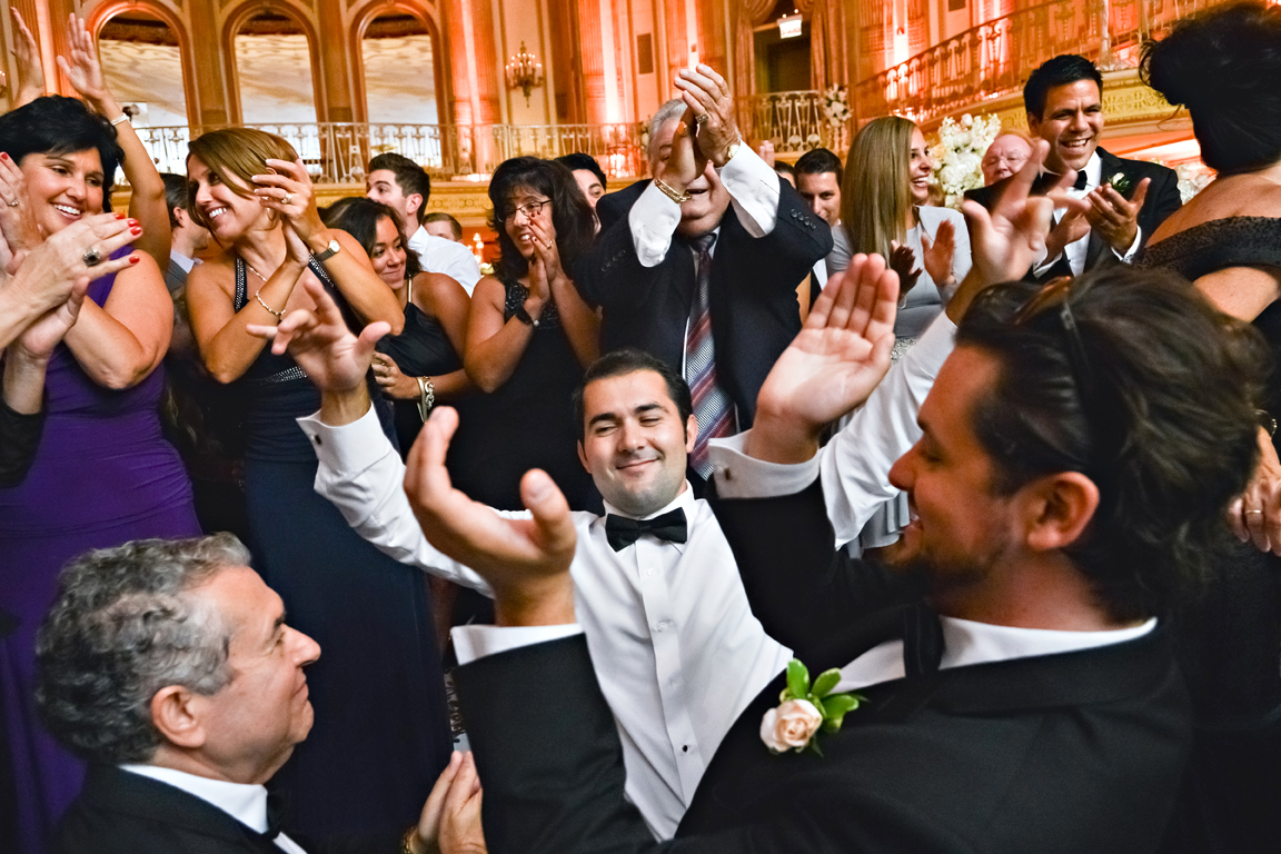 Wedding Music How To Keep The Dance Floor Packed Inside Weddings