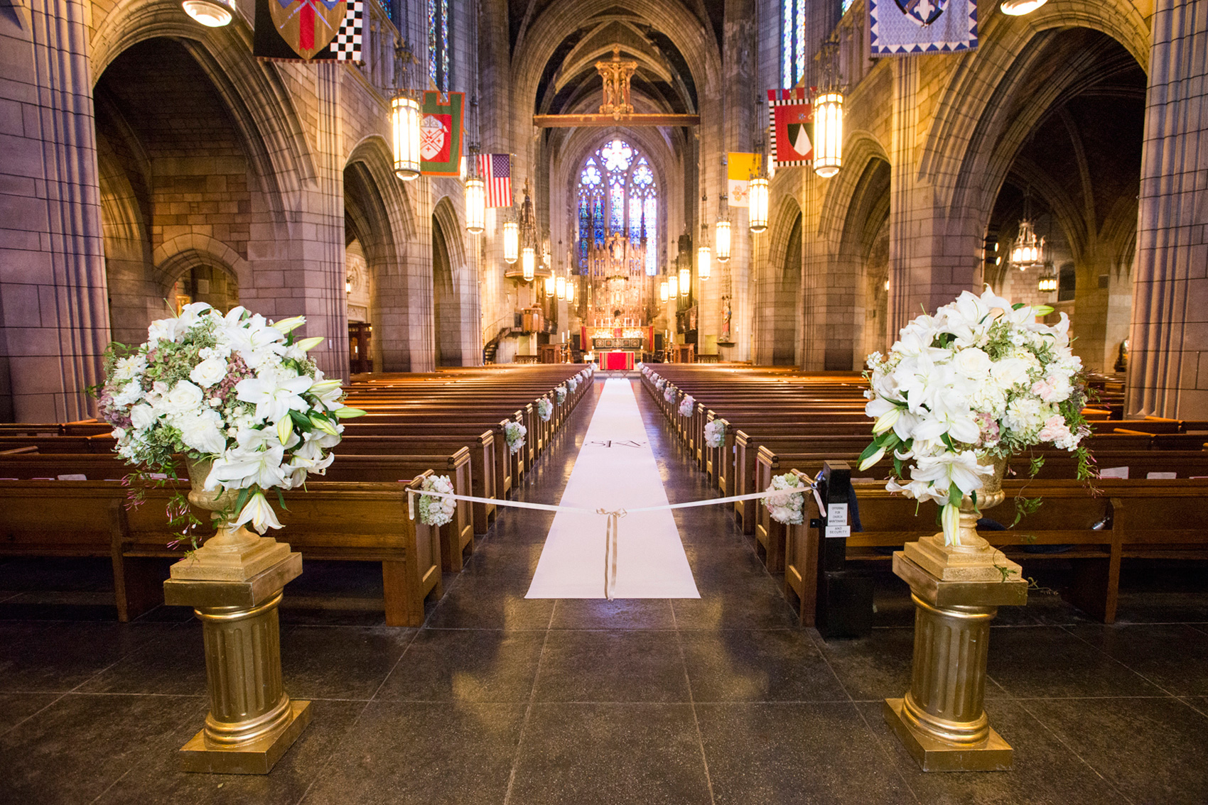 Wedding Ceremony Ideas: 13 Décor Ideas for a Church Wedding - Inside ...