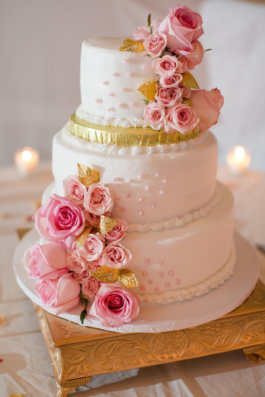 20 Ways To Decorate Your Wedding Cake With Fresh Flowers