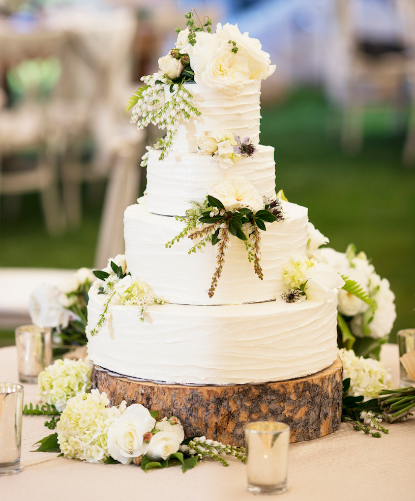 Wedding Cakes: 20 Ways to Decorate with Fresh Flowers - Inside Weddings