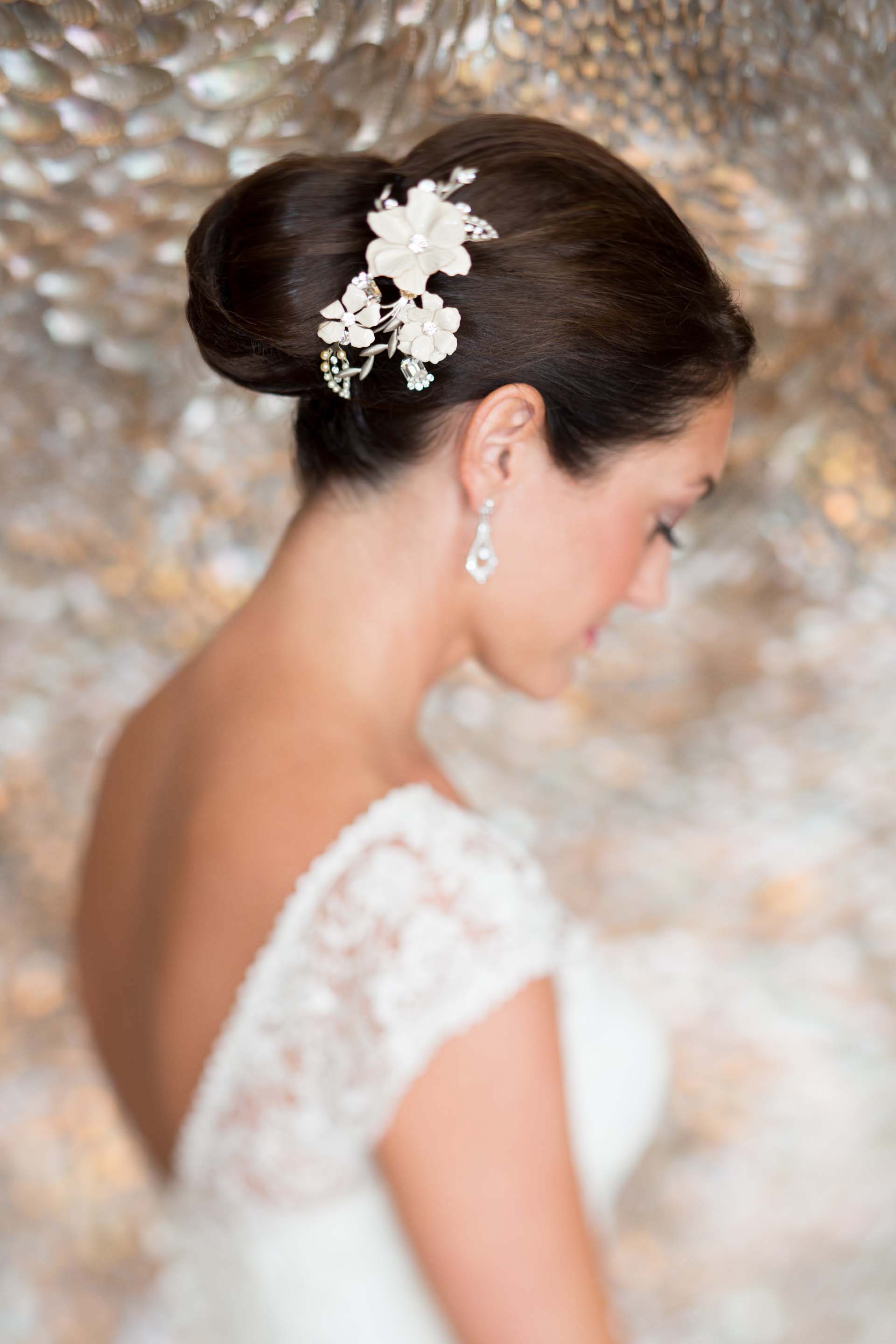 gorgeous hair accessories for brides on their wedding day