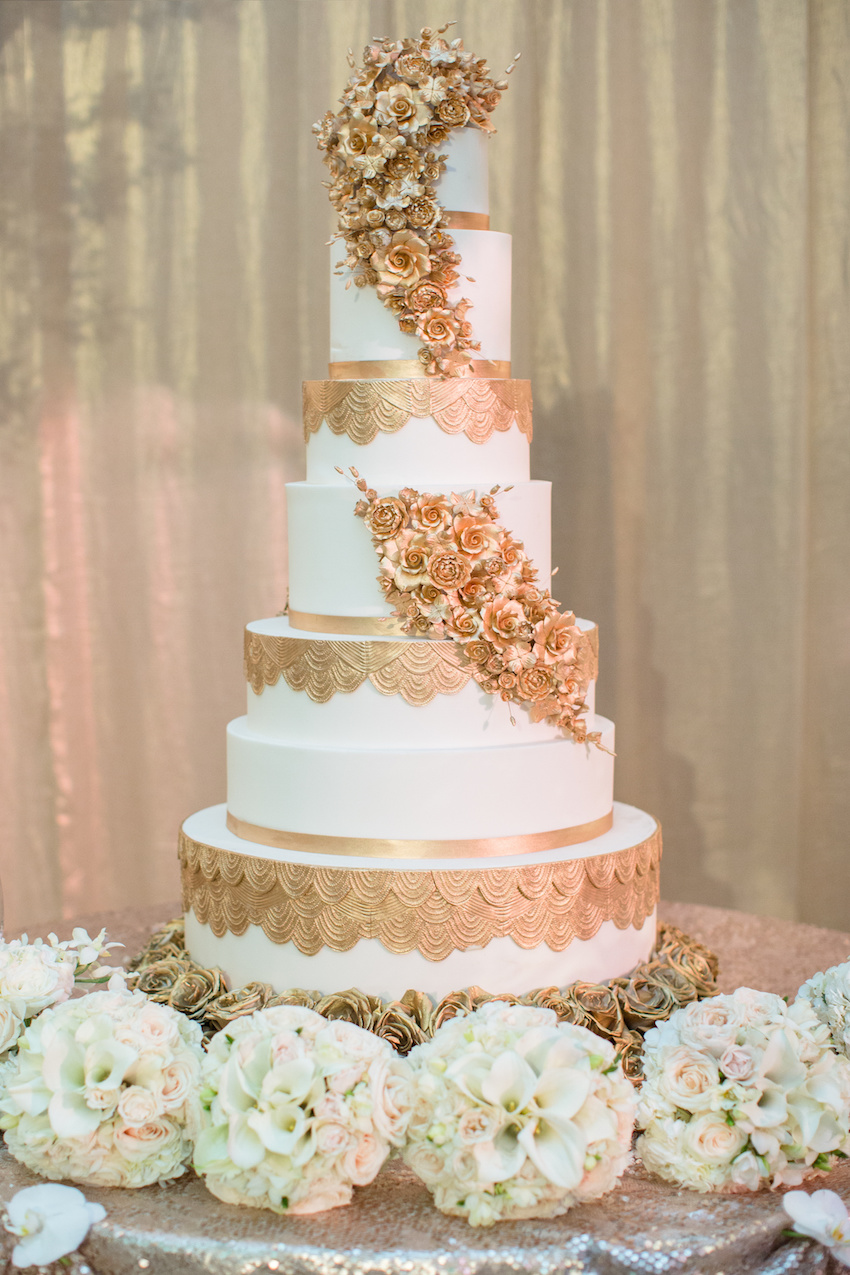 white and gold wedding theme