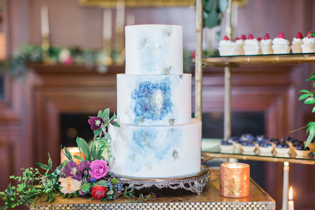 Wedding Cake Ideas Nontraditional Wedding Cake Decorations And