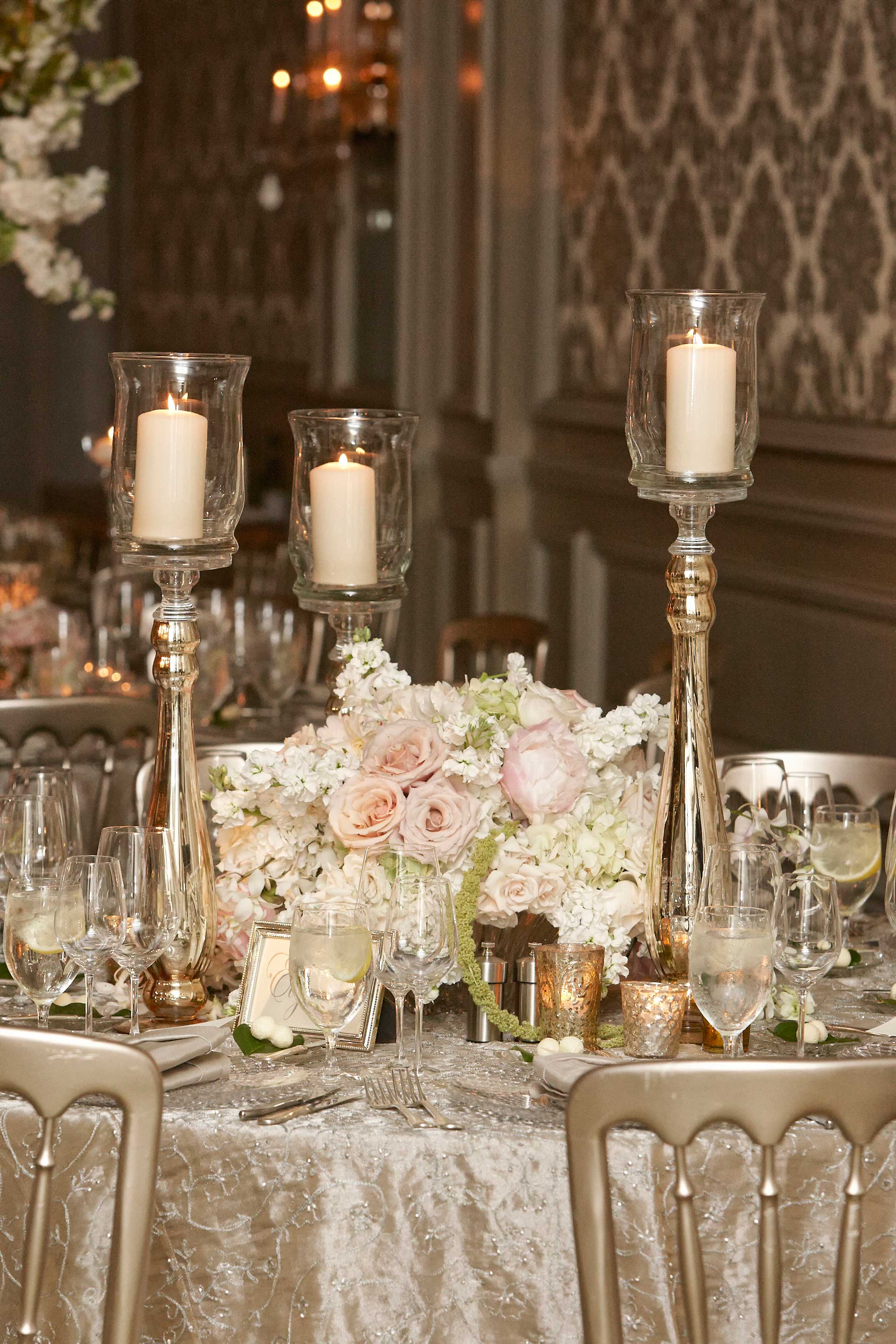 5 Must-Haves for Your Vintage-Style Wedding