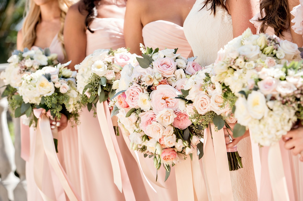 How To Preserve And Display Your Bridal Bouquet Inside Weddings