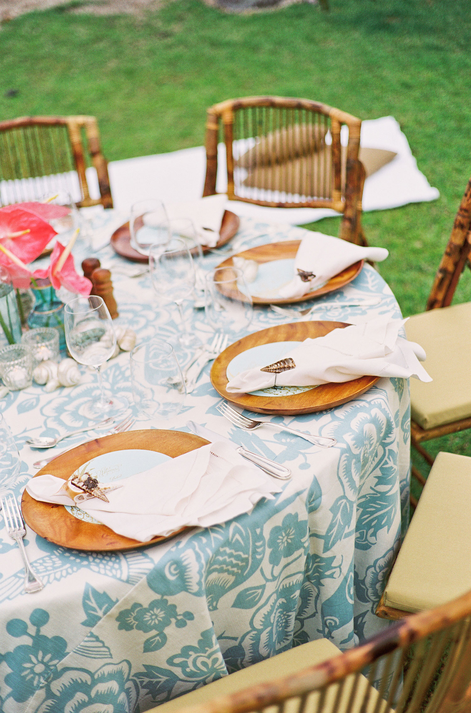 wedding table linens