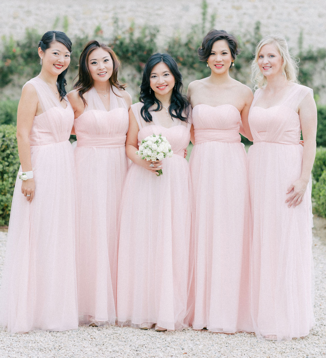 The Biggest Bridesmaid Don'ts on the Wedding Day - Sensational Ceremonies