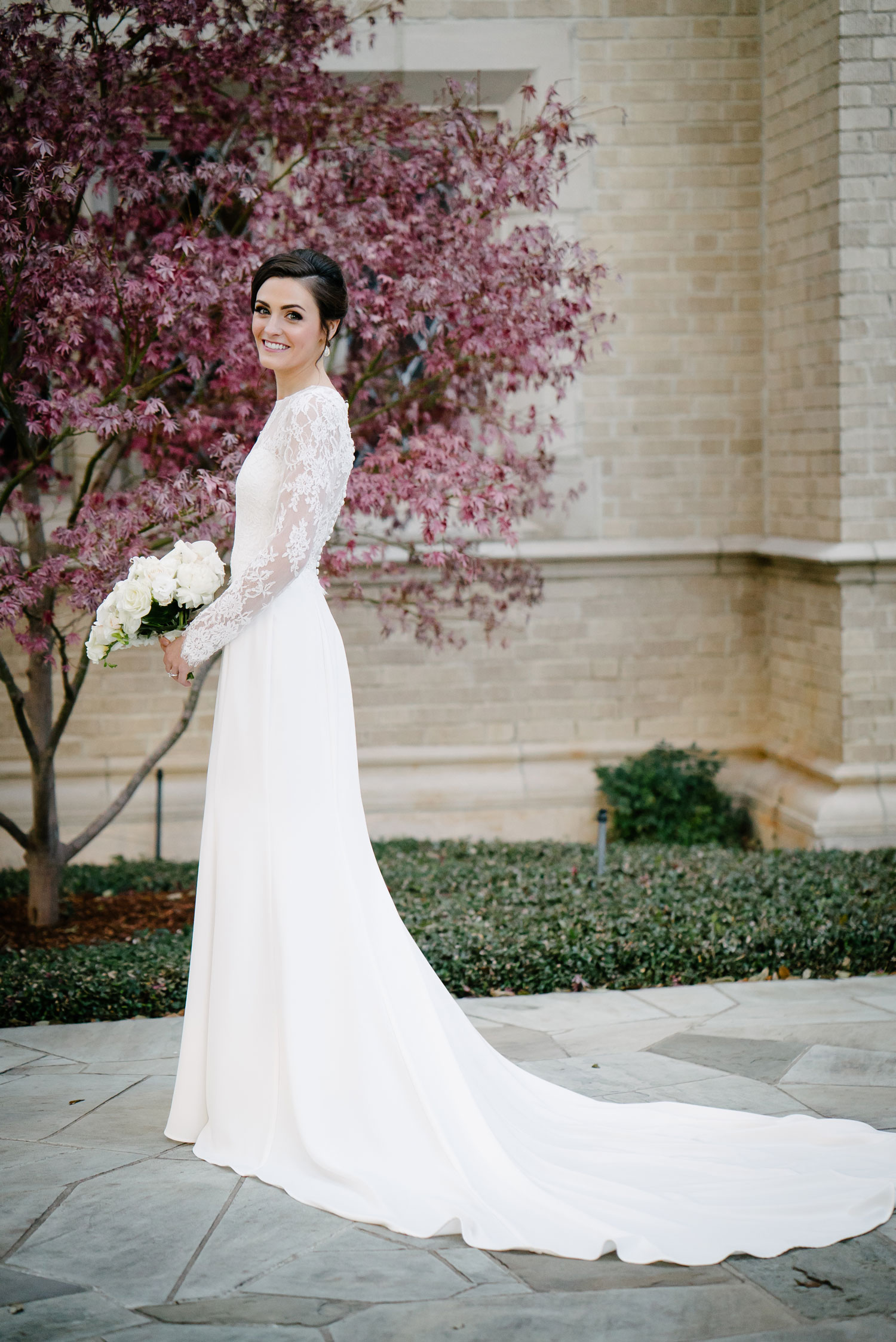 Bride in pretty long sleeve wedding dress southern bridal portrait ideas advice