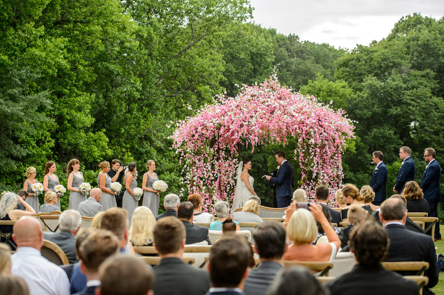 Wedding tricks: what are newlyweds caught Wedding tricks: what are newlyweds caught