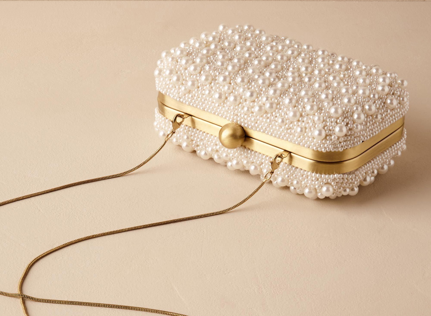 Discover 10 Cute Wedding Bags & Clutches for Brides