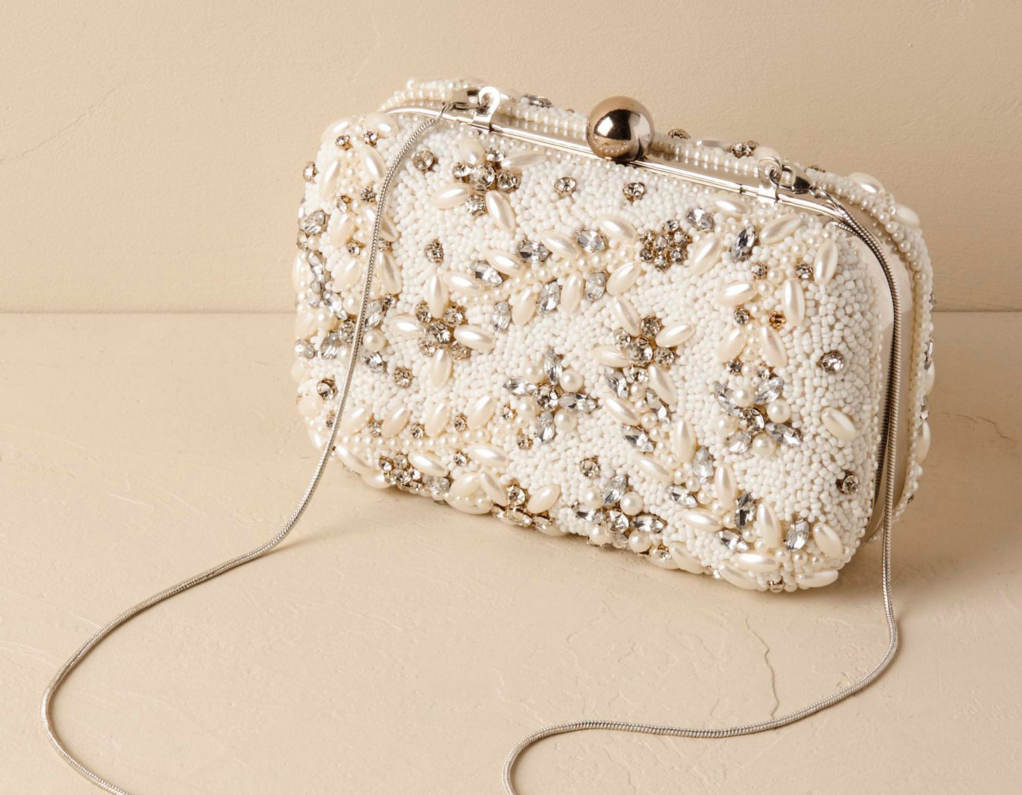 Discover 10 Cute Wedding Bags & Clutches for Brides